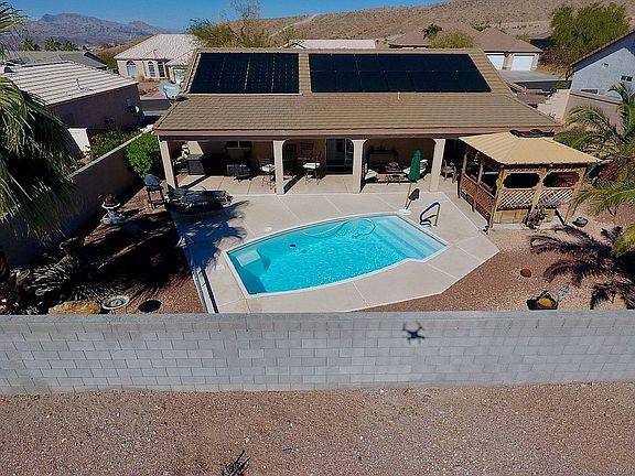 2nd image of 2922 La Paloma Dr