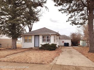 1319 2nd St W, Dickinson, ND 58601