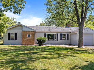 85 Honey Lake Rd, North Barrington, IL 60010