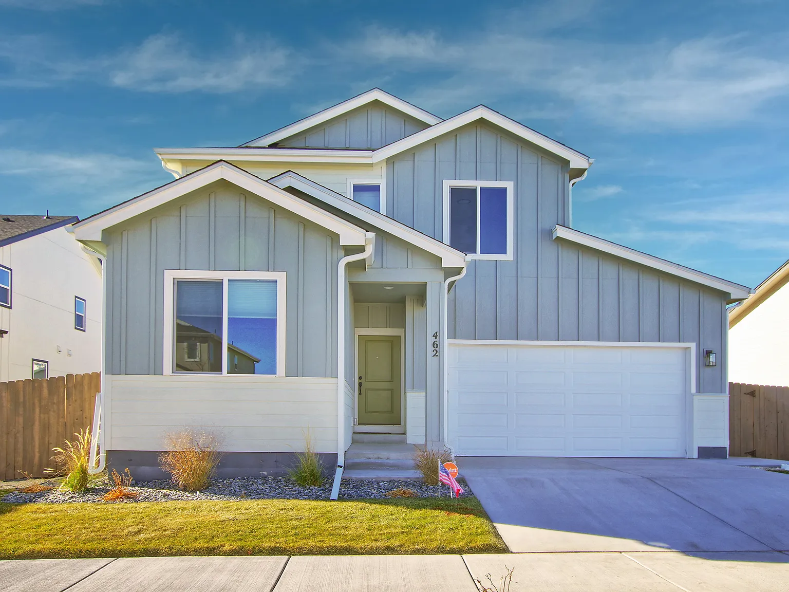 4 bed, 3.0 bath, 3001 sqft, $3,200 — Photo 2