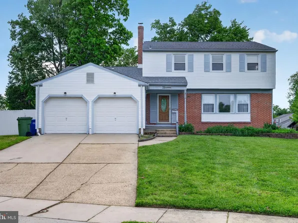 13 Village Ave, Marlton, NJ 08053