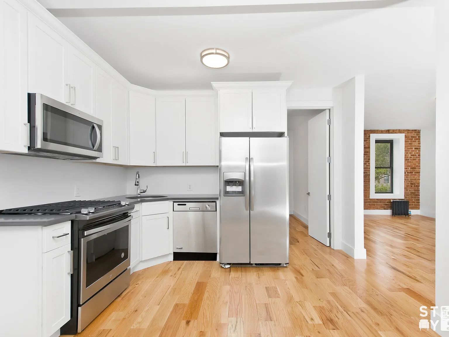 400 Clinton Avenue — Photo 3