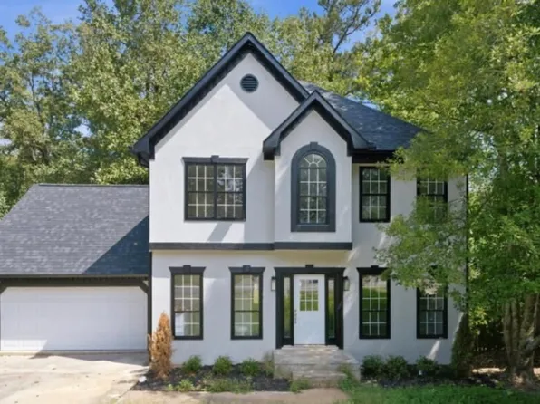 2034 Spicers Ln, Woodstock, GA 30189