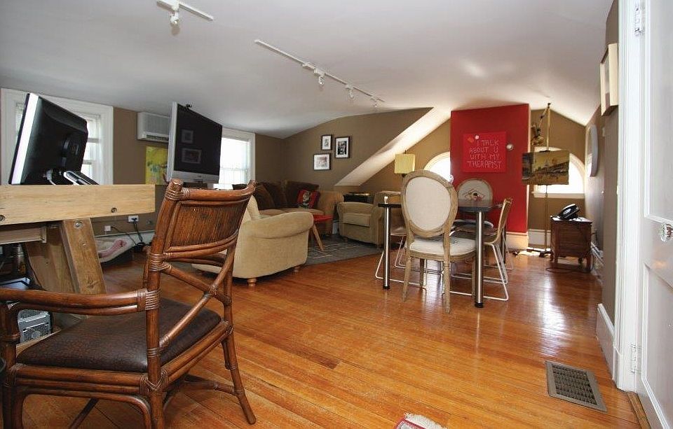 3rd floor penthouse office 