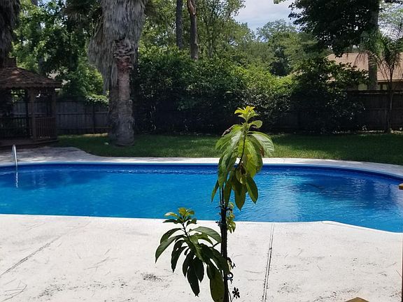 4th image of 1837 Southlake Dr