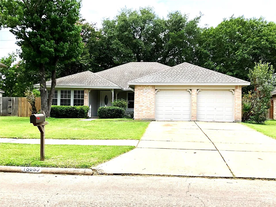 15650 Pebble Lake Dr