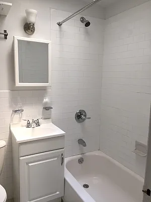 Rented by Solil Management | media 4