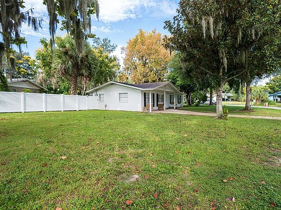 3rd image of 6808 Fern Cir