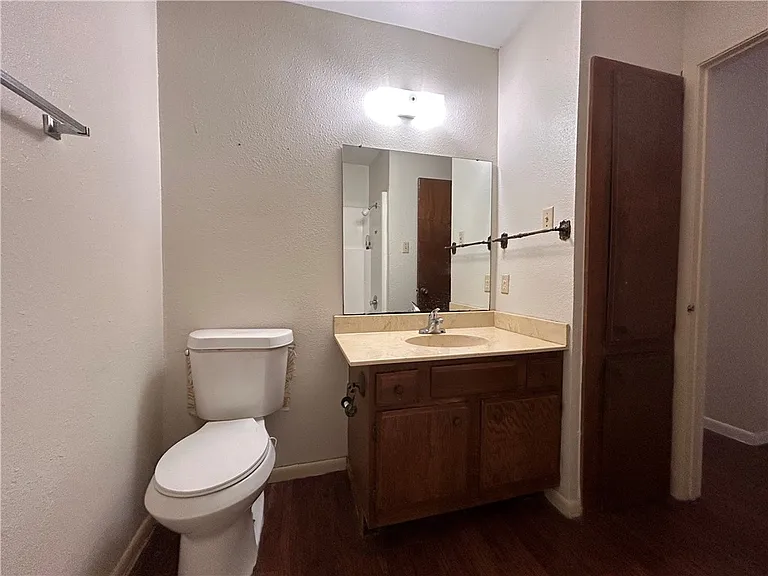 4217 Acushnet Dr #D — Photo 18
