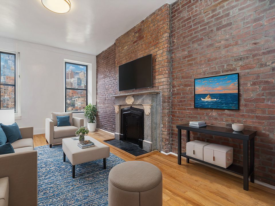 1st image of 300 W 10th St APT 3b