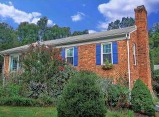 110 Greenbrier Ter, Charlottesville, VA