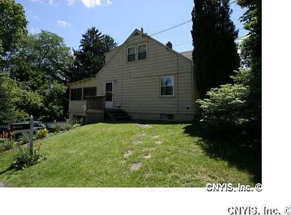 3rd image of 328 Mc Clennan Dr