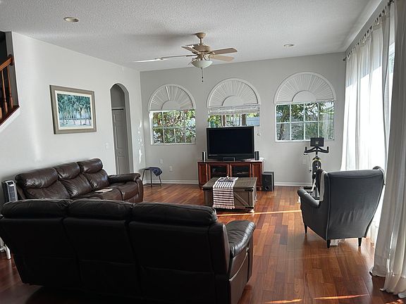 2nd image of 12827 Stanwyck Cir