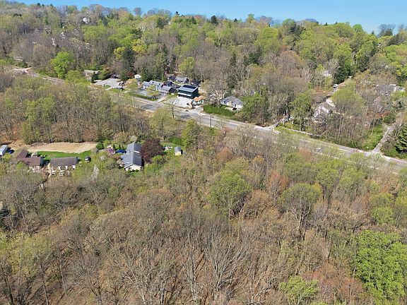 5th image of 15161 Hillside Rd