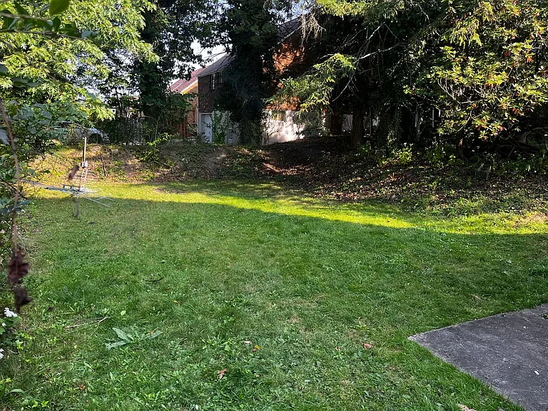 2156 Sampson St — Photo 18
