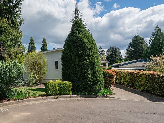 3rd image of 8851 SE Shadow Brook Ct #85