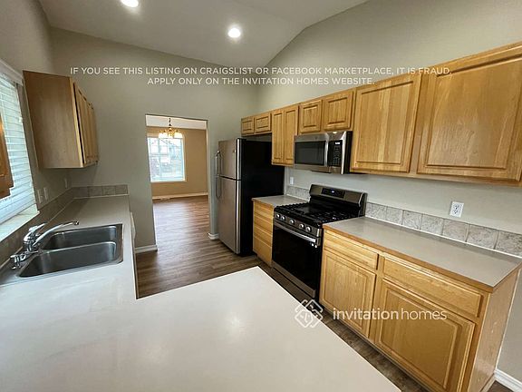 4th image of 14624 80th Ave E