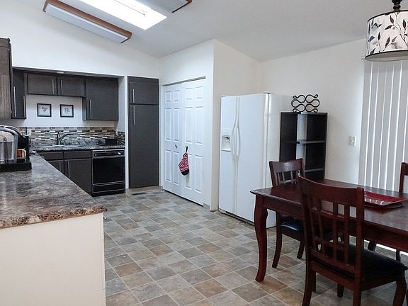 4th image of 11218 NE 86th Cir
