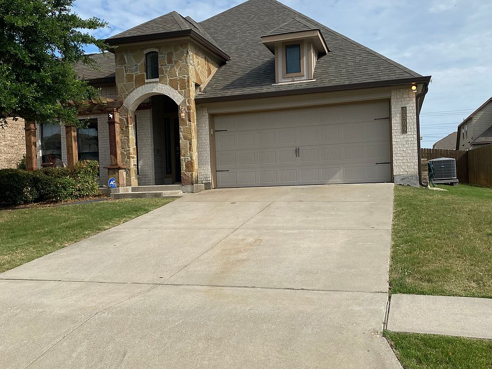1st image of 3509 Castleton Dr