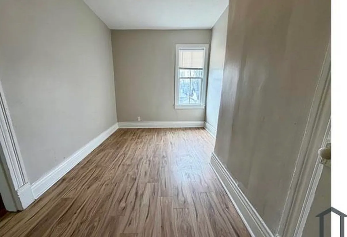 2 bed, $750 — Photo 2
