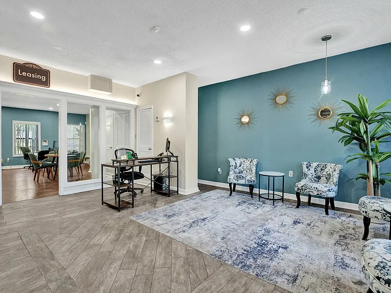 Emberly Apartments — Photo 13