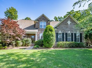 2107 Heath Lake Dr, Mint Hill, NC 28227
