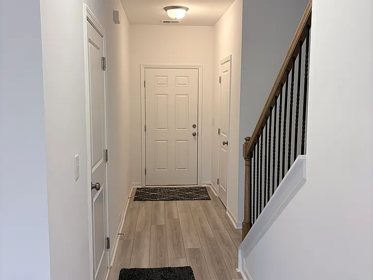 225 Hillview Ave — Photo 6