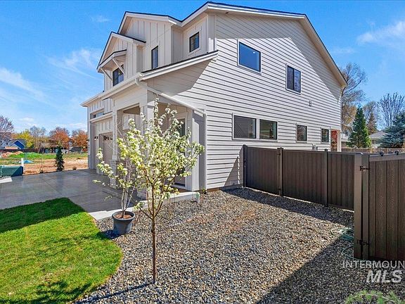 3rd image of 6048 W Malbar St