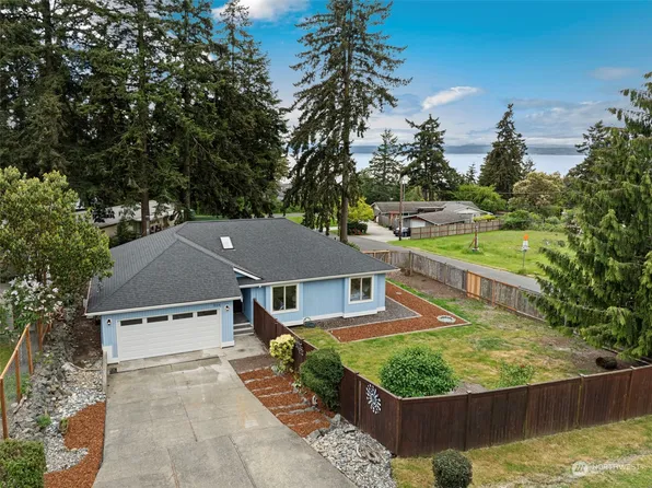 564 Bush Point Road, Freeland, WA 98249