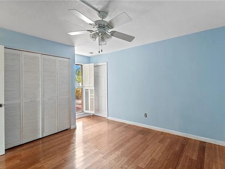 4105 Lakewood Blvd #E-18 — Photo 21