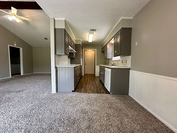 3rd image of 148 Bowie Ln