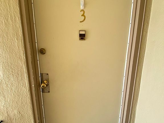 2nd image of 62 Linden Ave APT 3