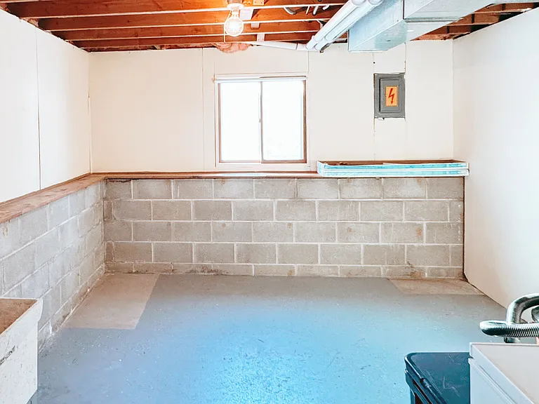 735 Grant St — Photo 7