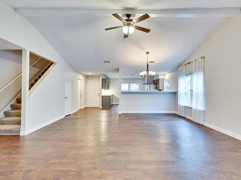 9706 Moorberry St — Photo 2