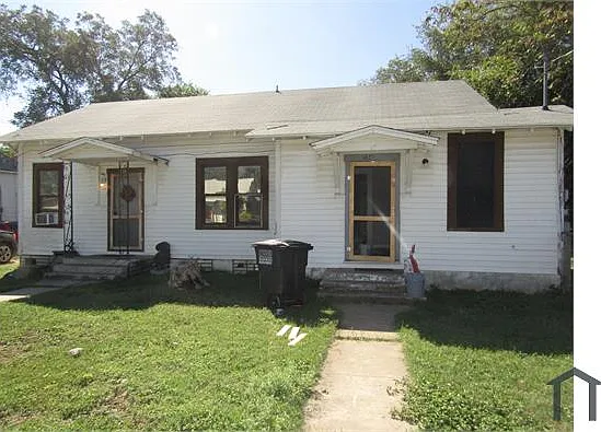134 Gladstone St — Photo 7