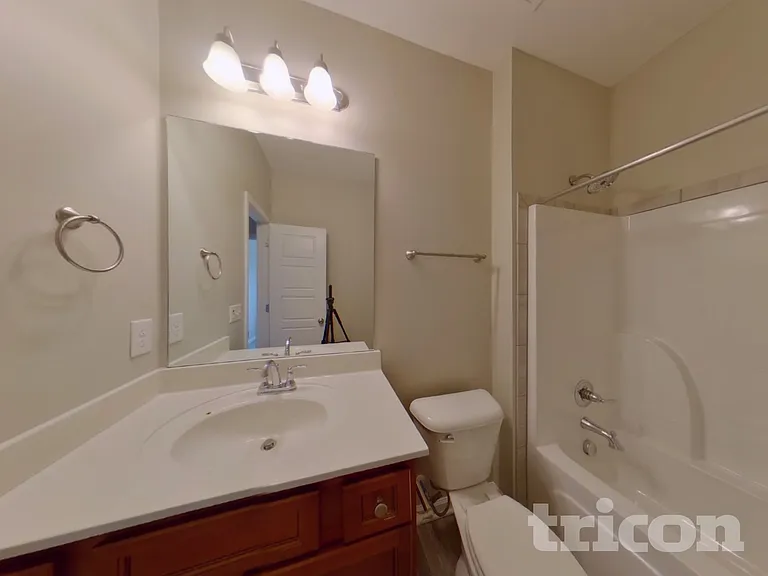 812 Ellyson Dr — Photo 16