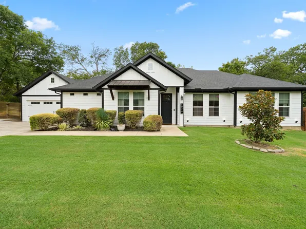 407 W Light St, Waxahachie, TX 75165