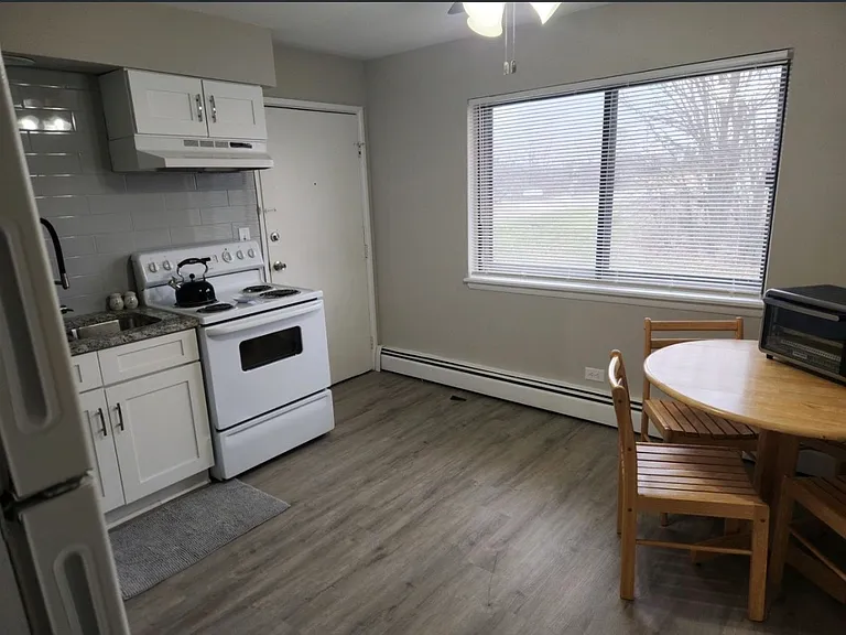 536 S Schroeder Ave #2 — Photo 6