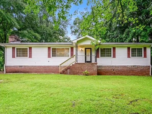160 Swan Lake Dr, Stockbridge, GA 30281
