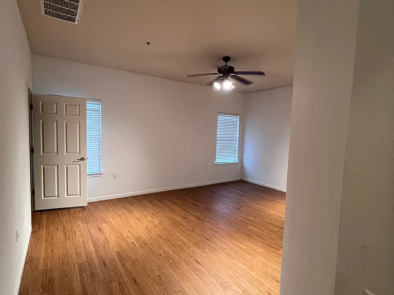 3805 Bronco Bend Loop — Photo 14