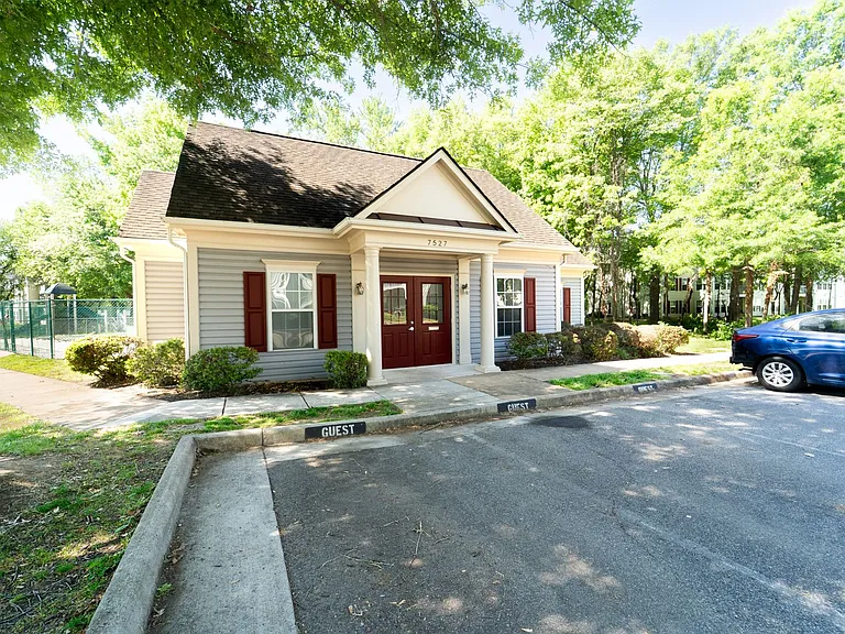 7505 Calderon Ct #J — Photo 25