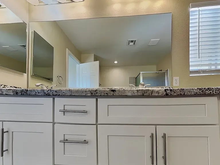3744 Laguna Veneta Ave — Photo 15