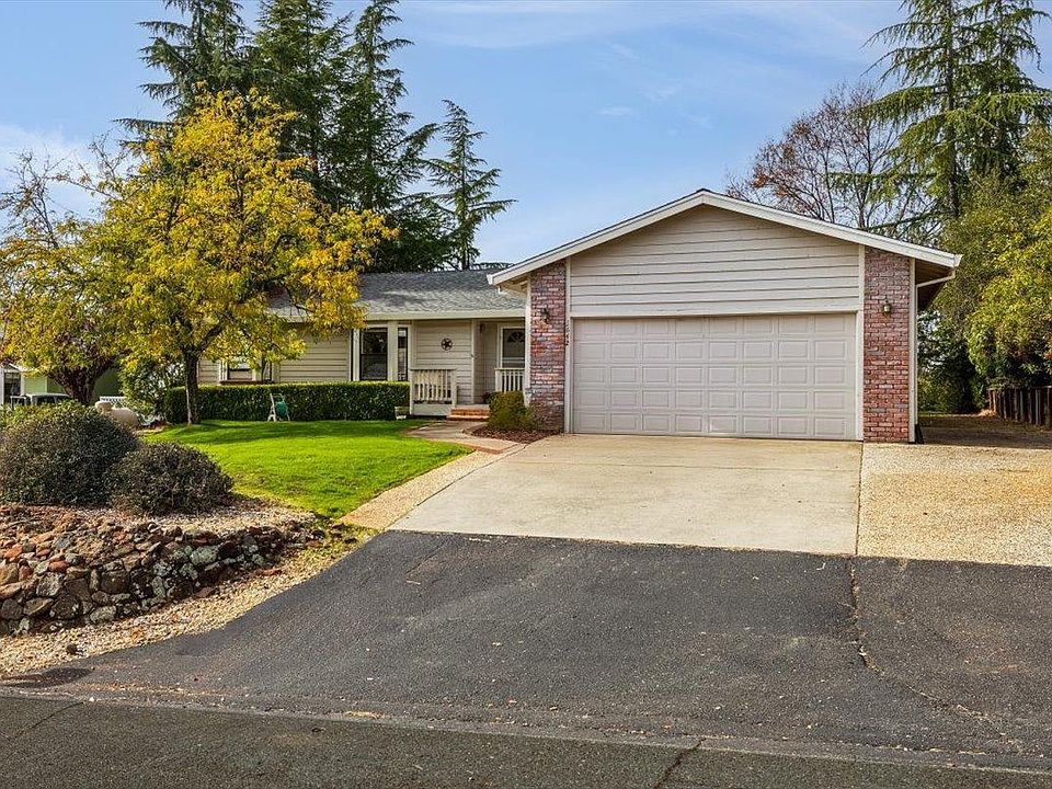 1st image of 3642 Larkspur Ln