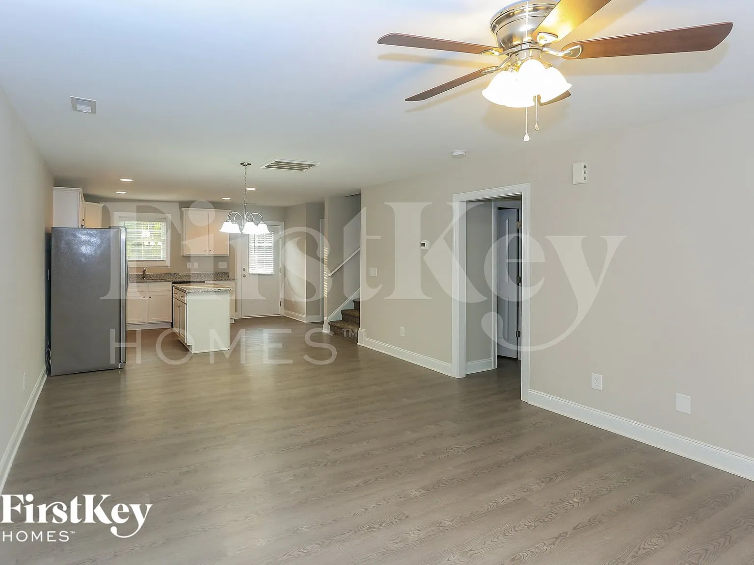 4 bed, 2.5 bath, 1670 sqft, $2,575 — Photo 4