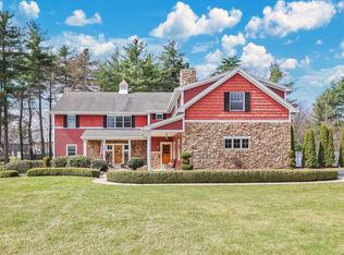 9 Deer Run, Holyoke, MA 01040