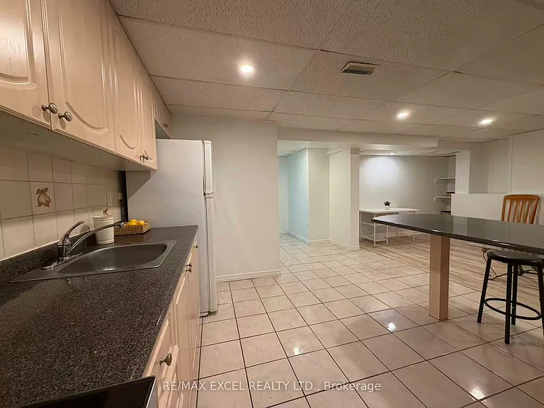 83 Marilake Dr #BASEMENT — Photo 19