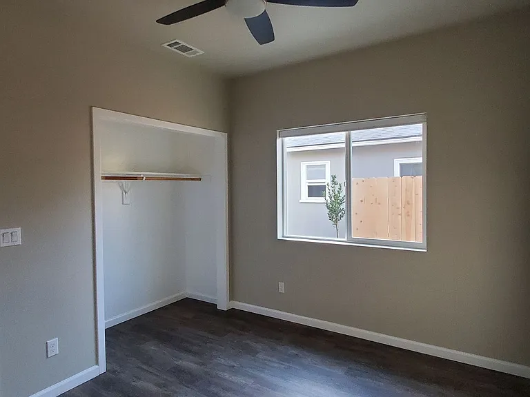 432 Grand Ave — Photo 10
