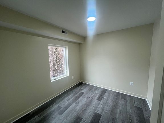 5th image of 2500 41st St NW #7