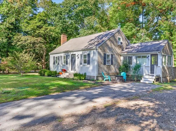 12 Pat Rd, Hanover, MA 02339