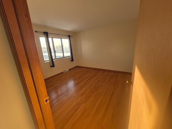 4th image of 1620 W 11th St #4
